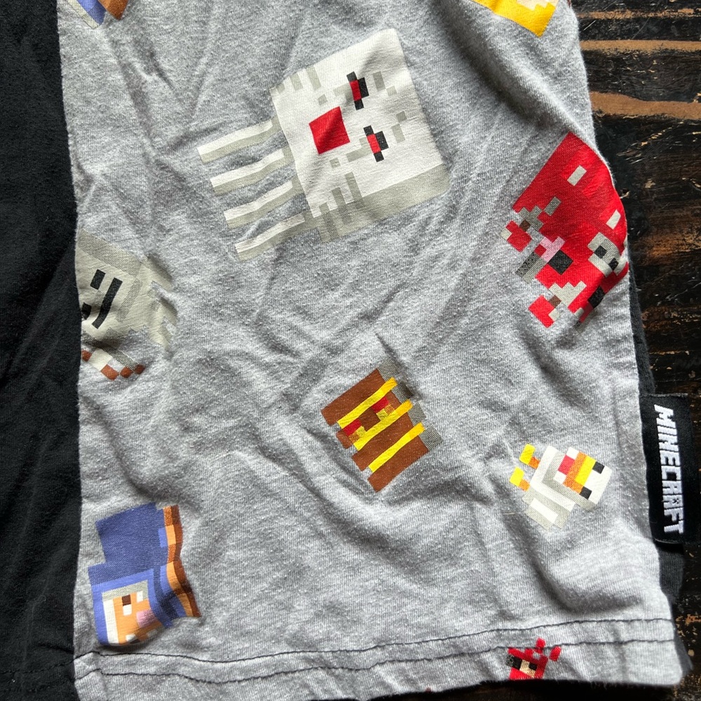 Minecraft tshirt - Picture 2 of 5